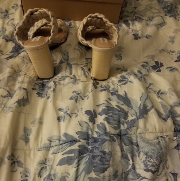 Steve Madden Braided Open Toe Sandals - Picture 10 of 10